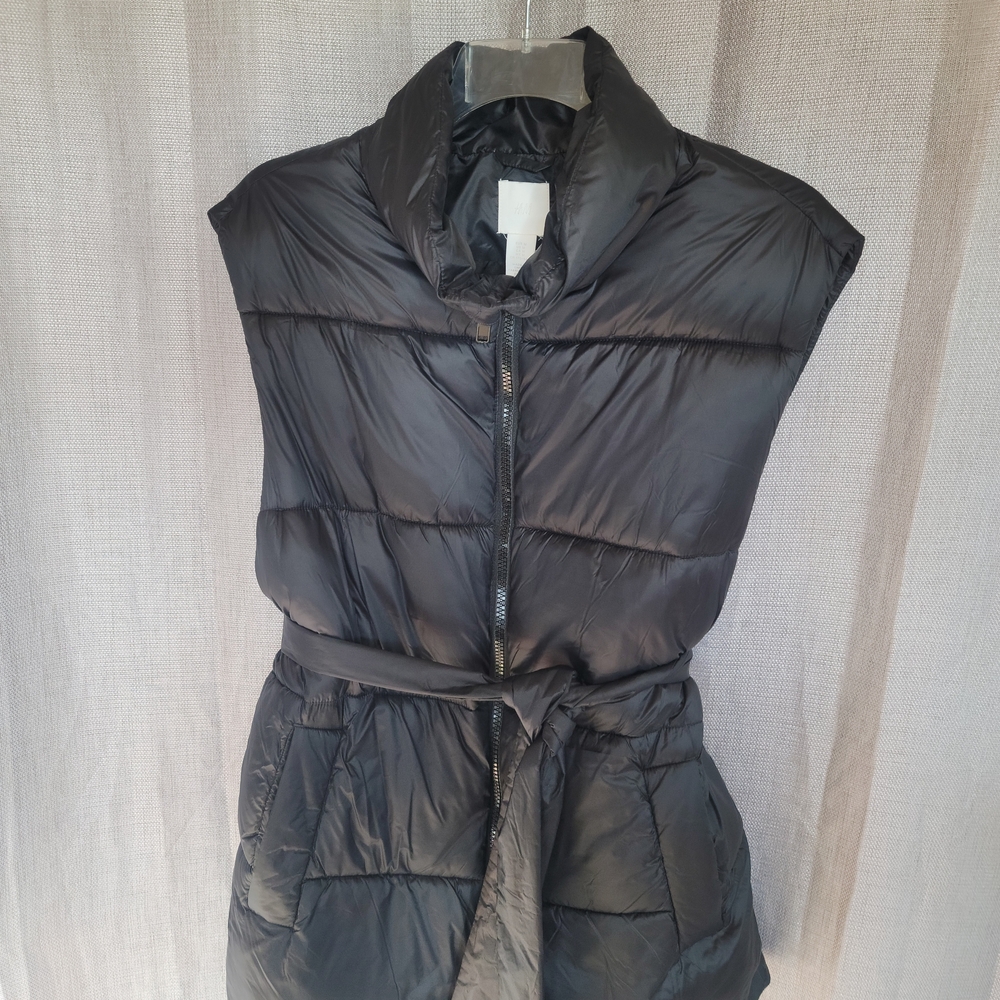 H&M Navy Blue Belted Puffer Vest Gilet Size Medium NWOT